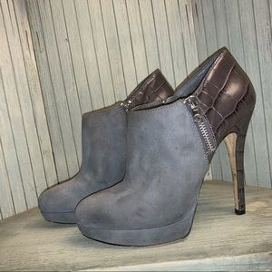 Michael Kors Gray Stiletto Suede & Patent Leather Heels 8M